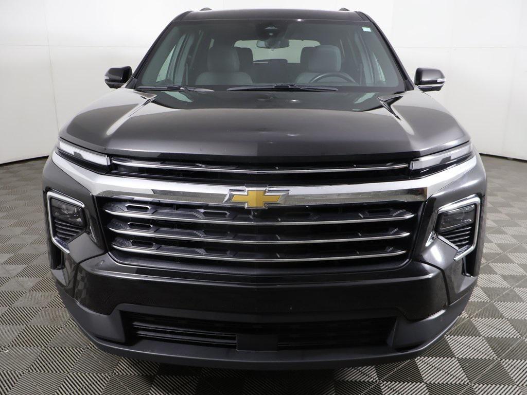 used 2024 Chevrolet Traverse car, priced at $31,490