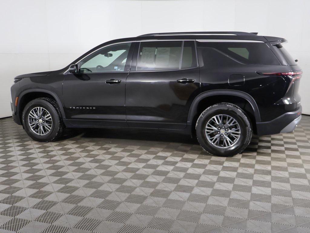 used 2024 Chevrolet Traverse car, priced at $31,490