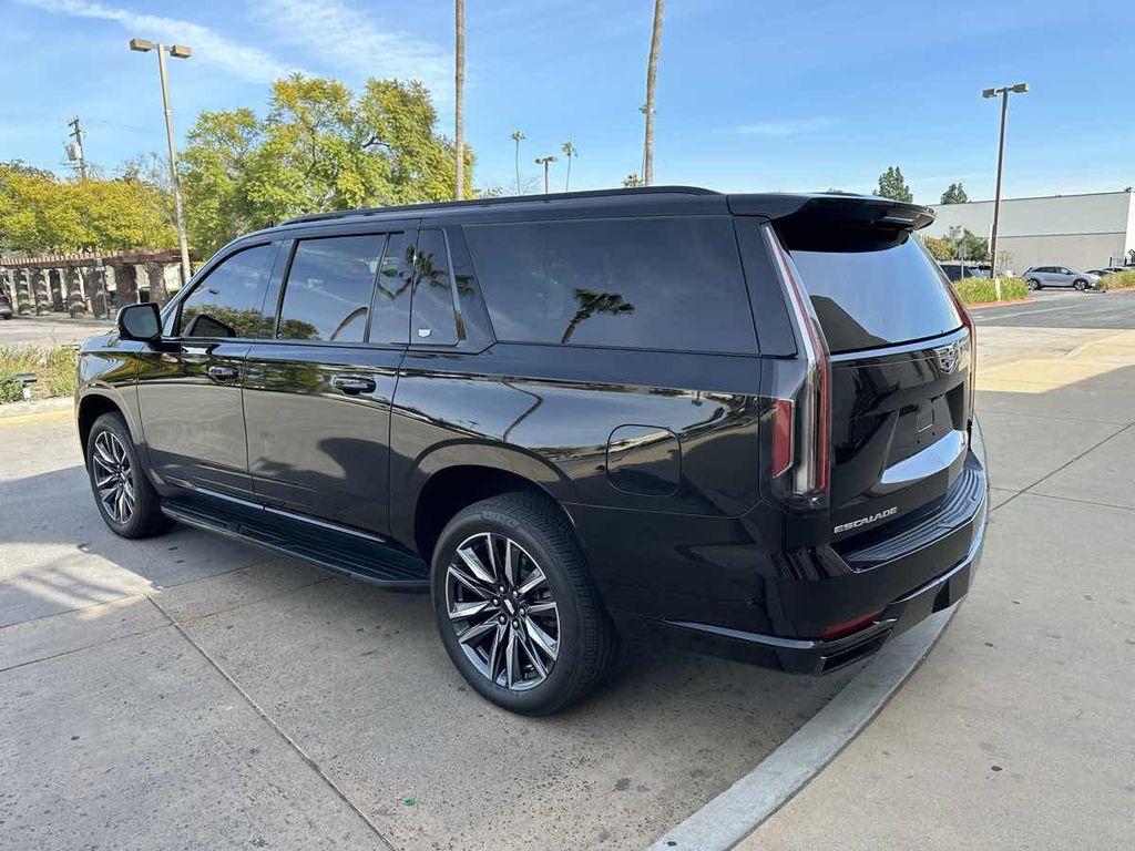 used 2023 Cadillac Escalade ESV car, priced at $69,995