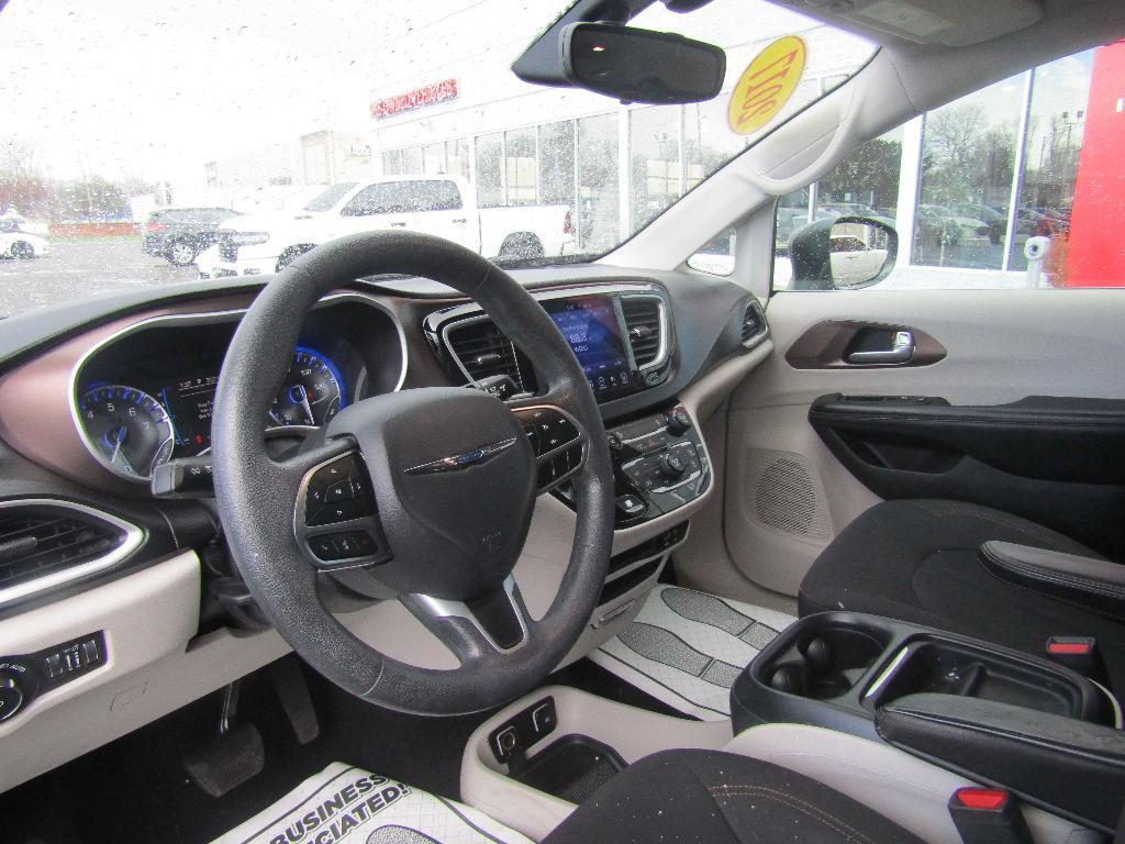 used 2017 Chrysler Pacifica car, priced at $12,995