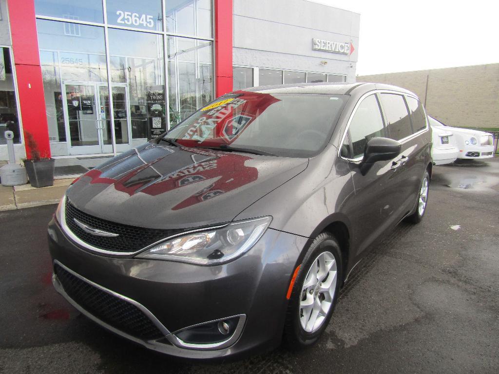 used 2017 Chrysler Pacifica car, priced at $12,995