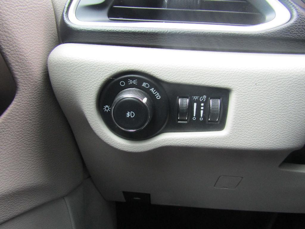 used 2017 Chrysler Pacifica car, priced at $12,995