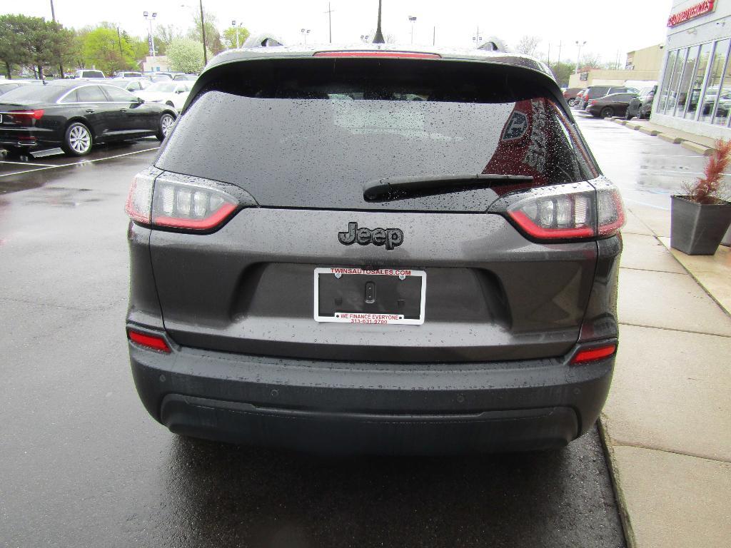 used 2019 Jeep Cherokee car, priced at $12,995