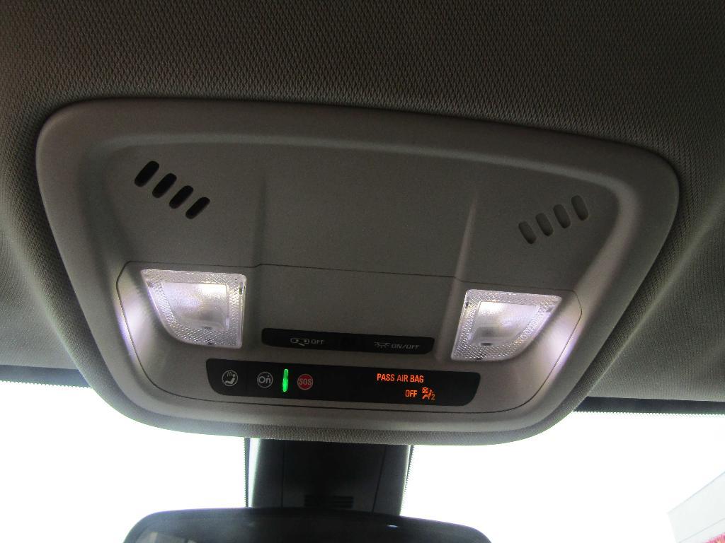 used 2021 Chevrolet Traverse car, priced at $16,995