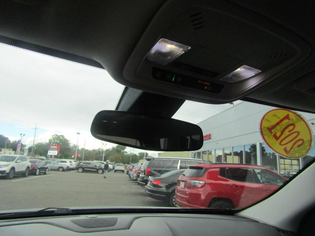 used 2021 Chevrolet Traverse car, priced at $16,995