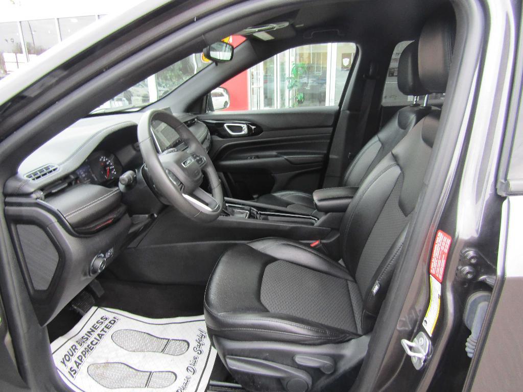 used 2022 Jeep Compass car, priced at $18,995