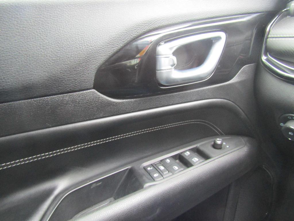 used 2022 Jeep Compass car, priced at $18,995