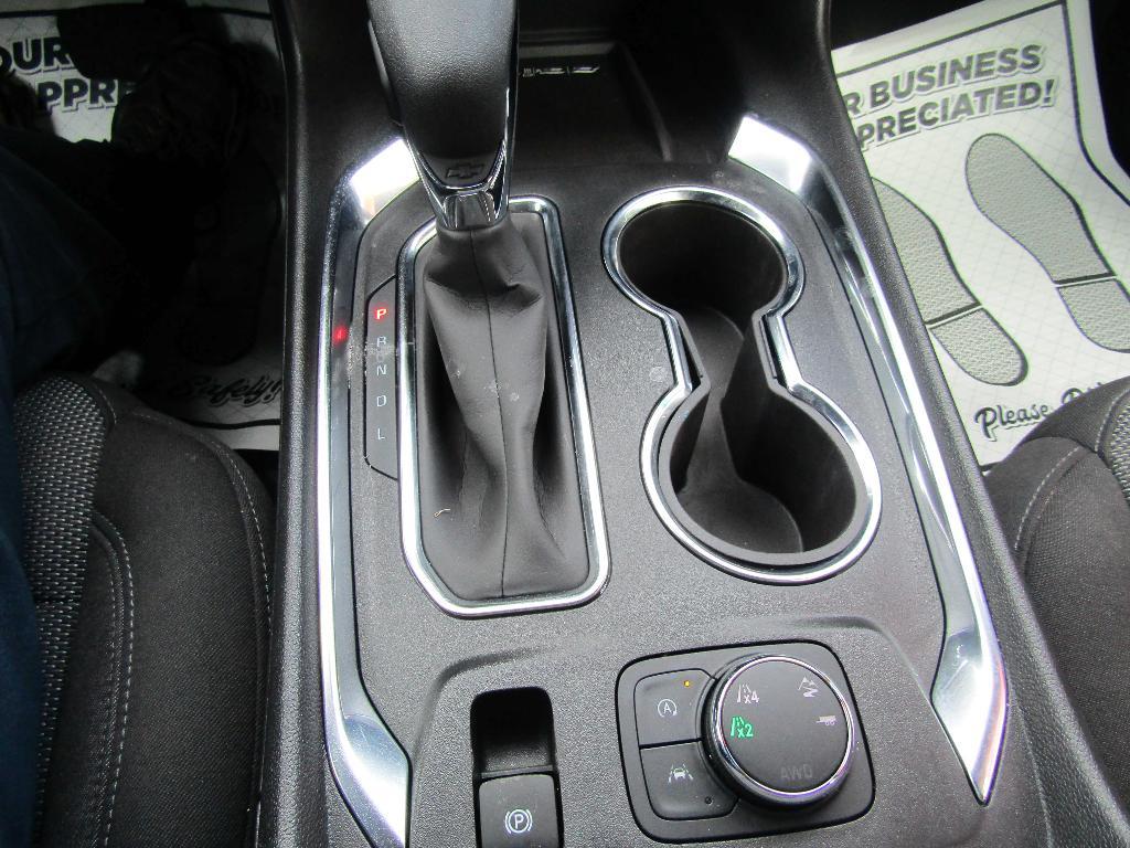 used 2023 Chevrolet Traverse car, priced at $32,995