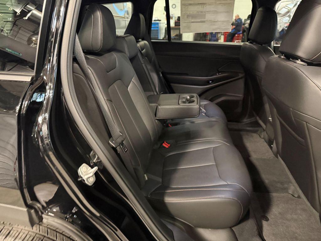 new 2026 Jeep Cherokee car, priced at $40,500