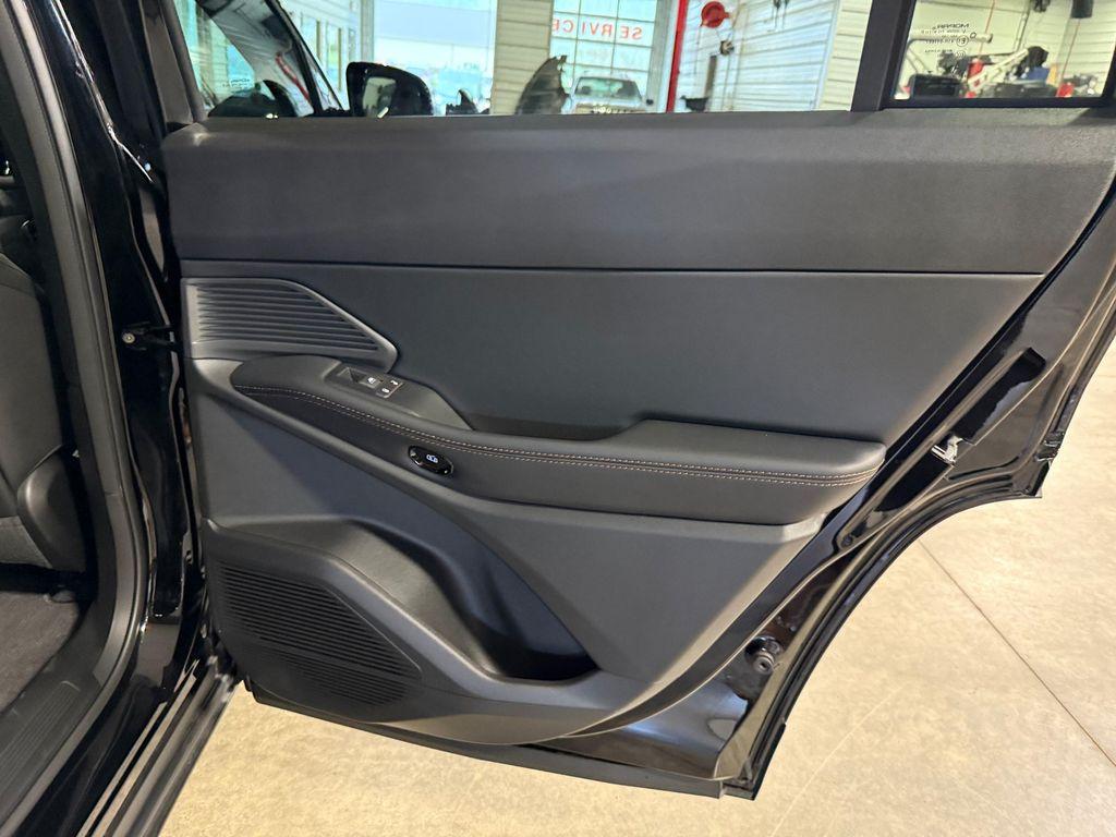 new 2026 Jeep Cherokee car, priced at $40,500