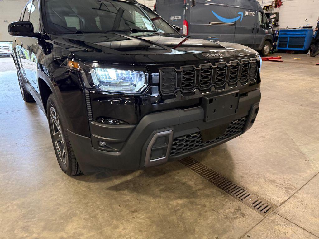 new 2026 Jeep Cherokee car, priced at $40,500