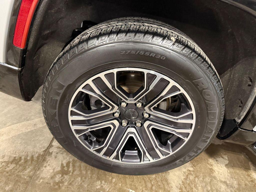 used 2024 Jeep Wagoneer car, priced at $49,236