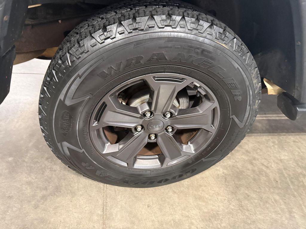 used 2014 Jeep Wrangler Unlimited car, priced at $18,566