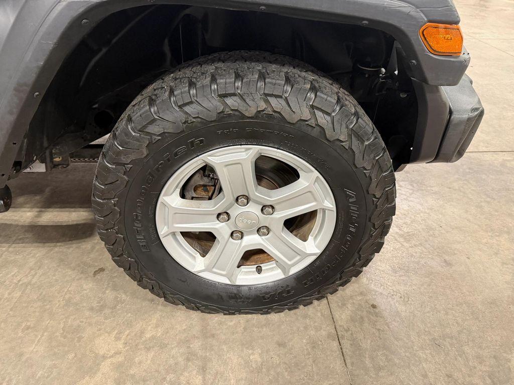 used 2021 Jeep Wrangler Unlimited car, priced at $34,887