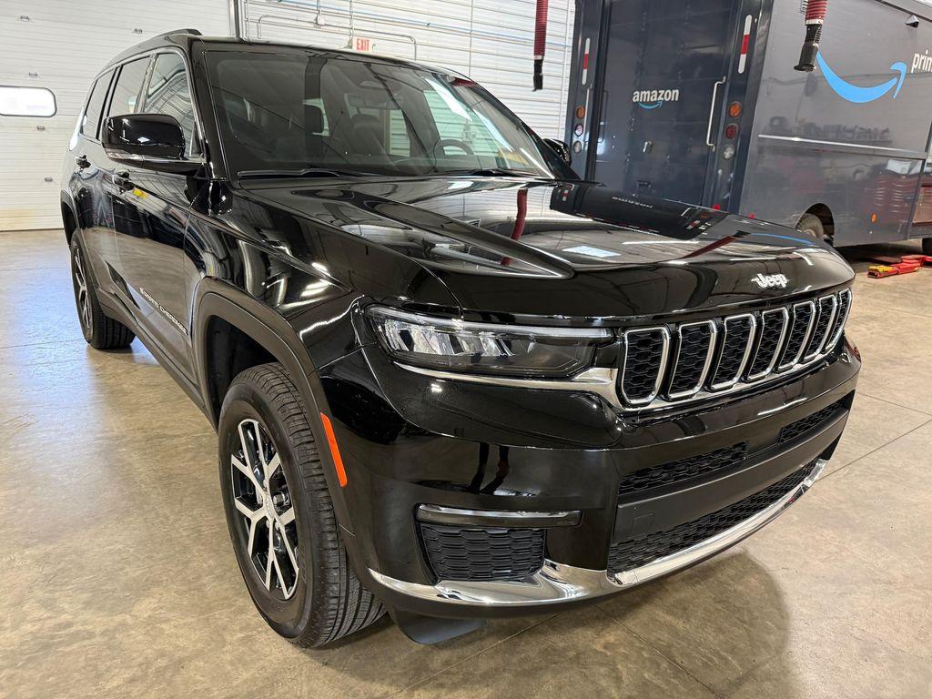 used 2025 Jeep Grand Cherokee L car, priced at $38,944