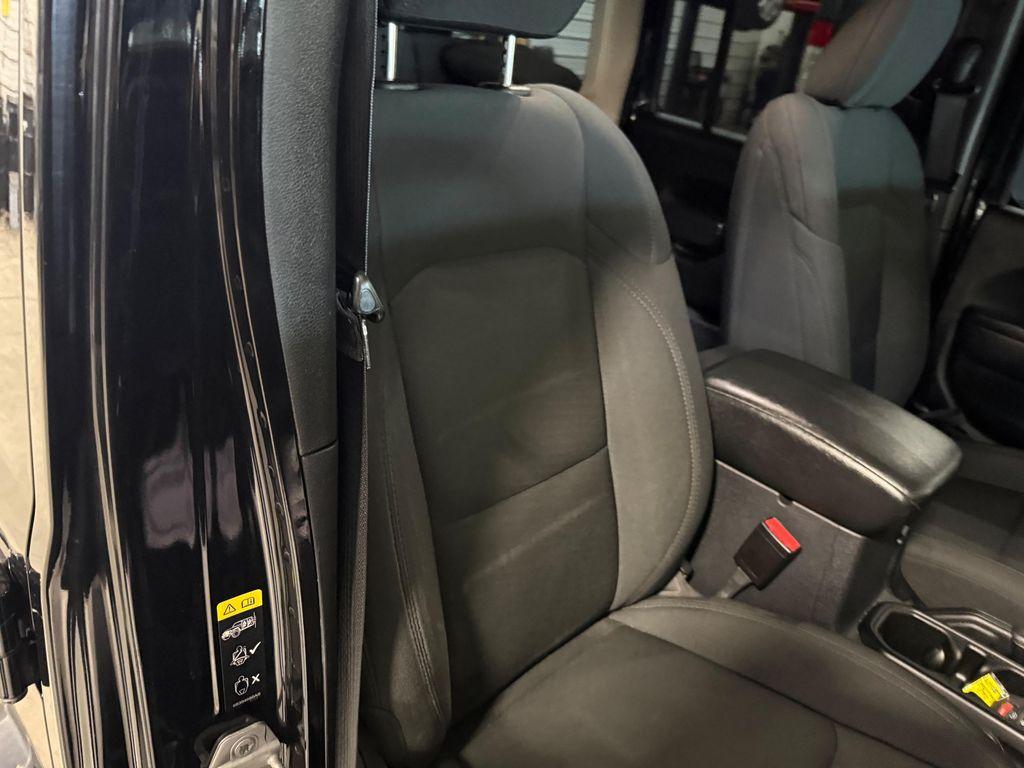 used 2022 Jeep Wrangler Unlimited car, priced at $34,834