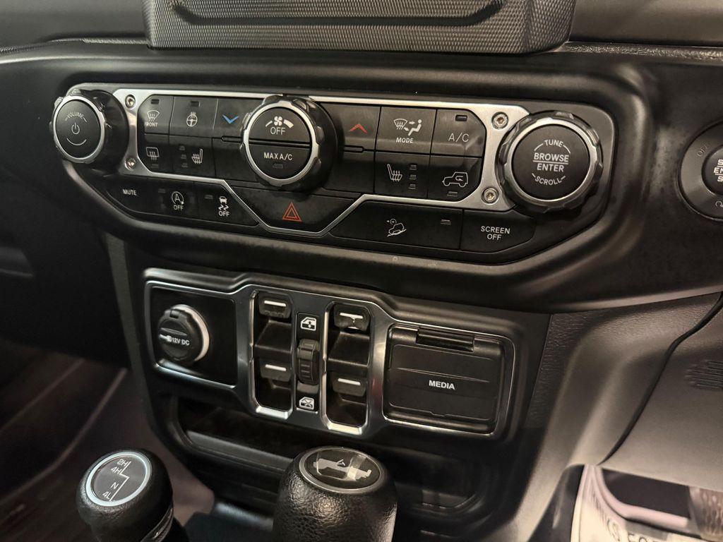 used 2022 Jeep Wrangler Unlimited car, priced at $31,743