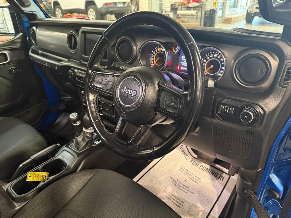 used 2022 Jeep Wrangler Unlimited car, priced at $31,743
