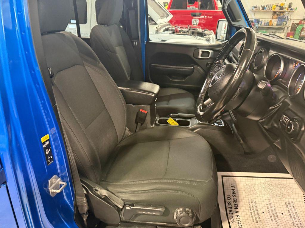used 2022 Jeep Wrangler Unlimited car, priced at $31,743