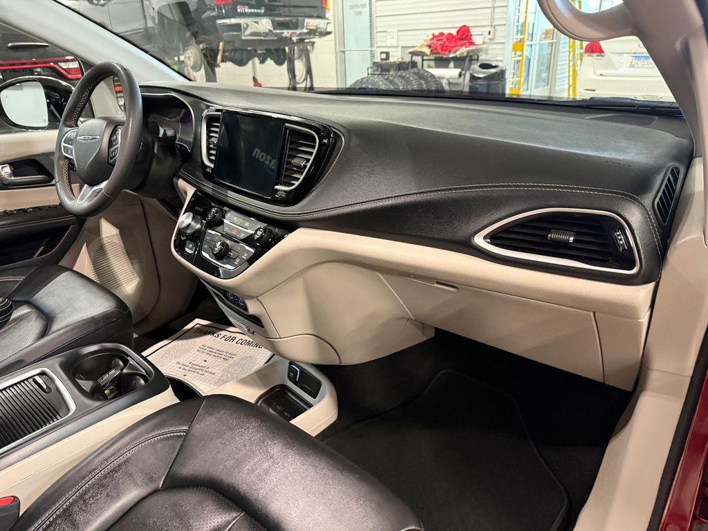 used 2024 Chrysler Pacifica car, priced at $31,953