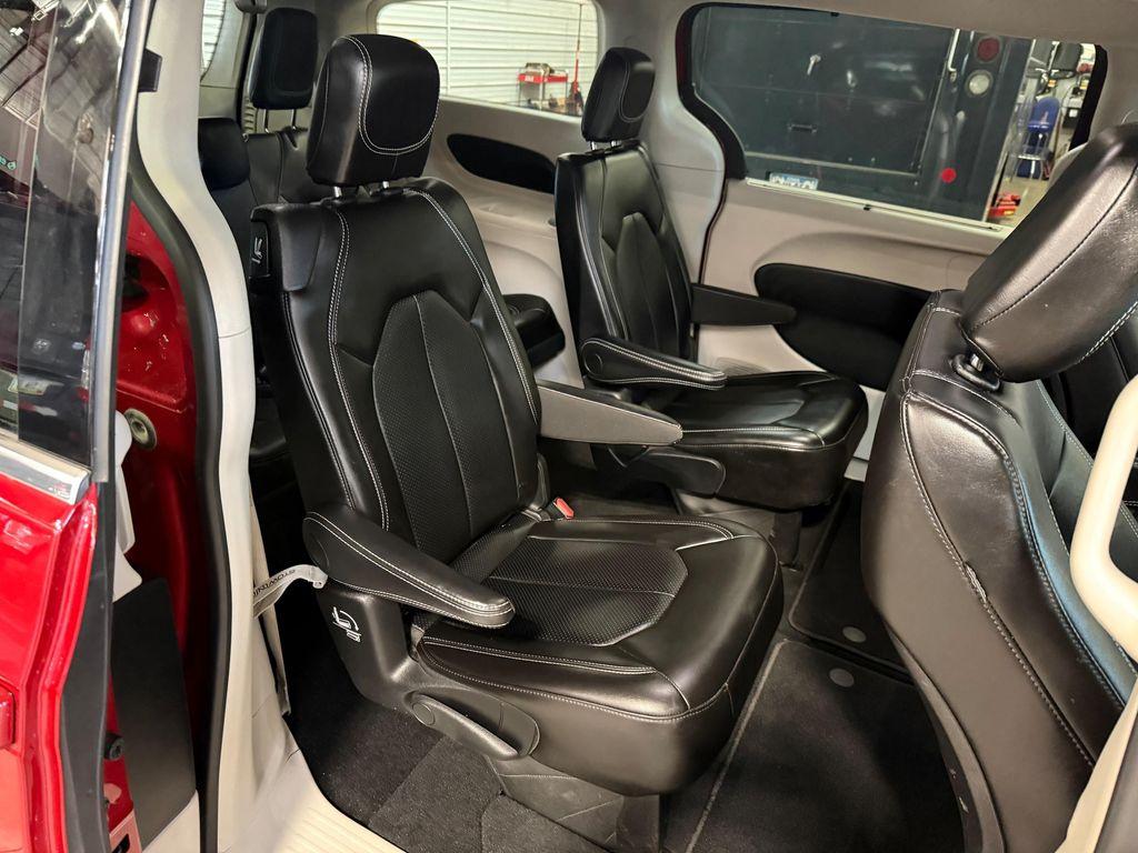 used 2024 Chrysler Pacifica car, priced at $31,953