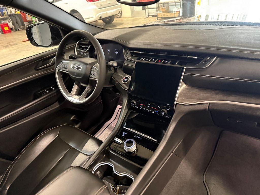 used 2024 Jeep Grand Cherokee L car, priced at $33,398