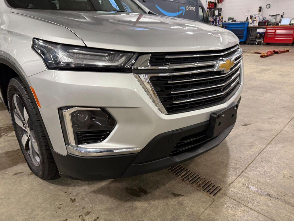 used 2022 Chevrolet Traverse car, priced at $22,756