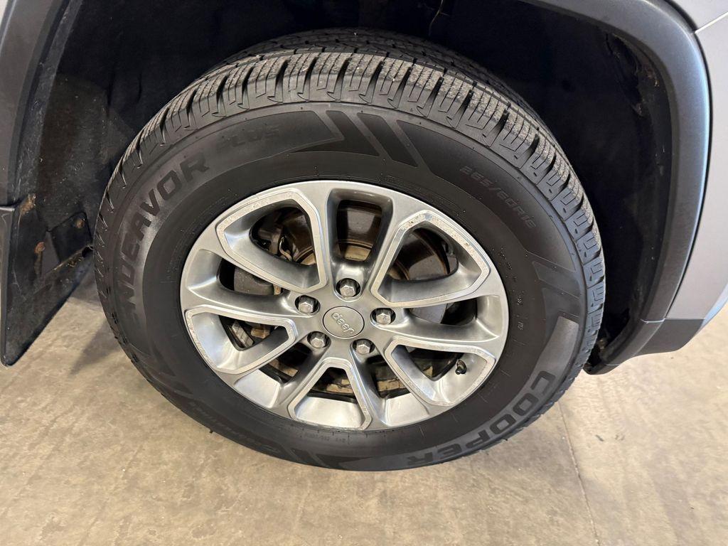 used 2014 Jeep Grand Cherokee car, priced at $9,978