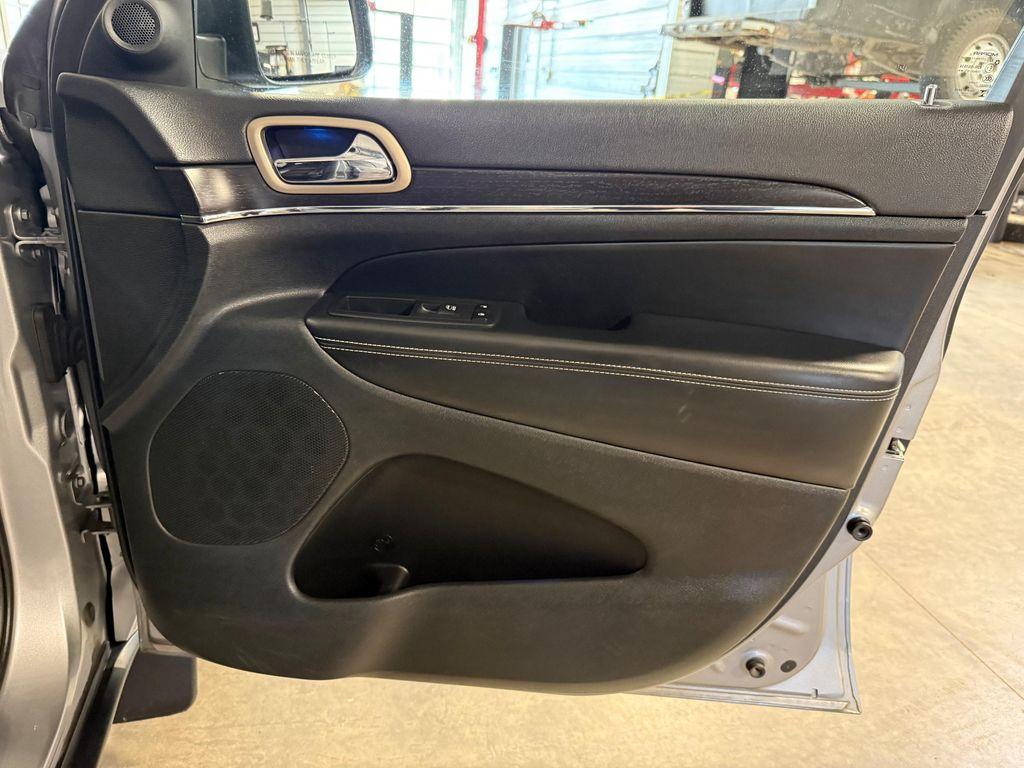 used 2014 Jeep Grand Cherokee car, priced at $9,978
