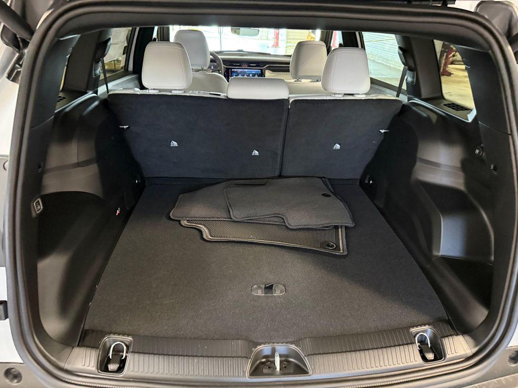 new 2026 Jeep Cherokee car, priced at $40,500