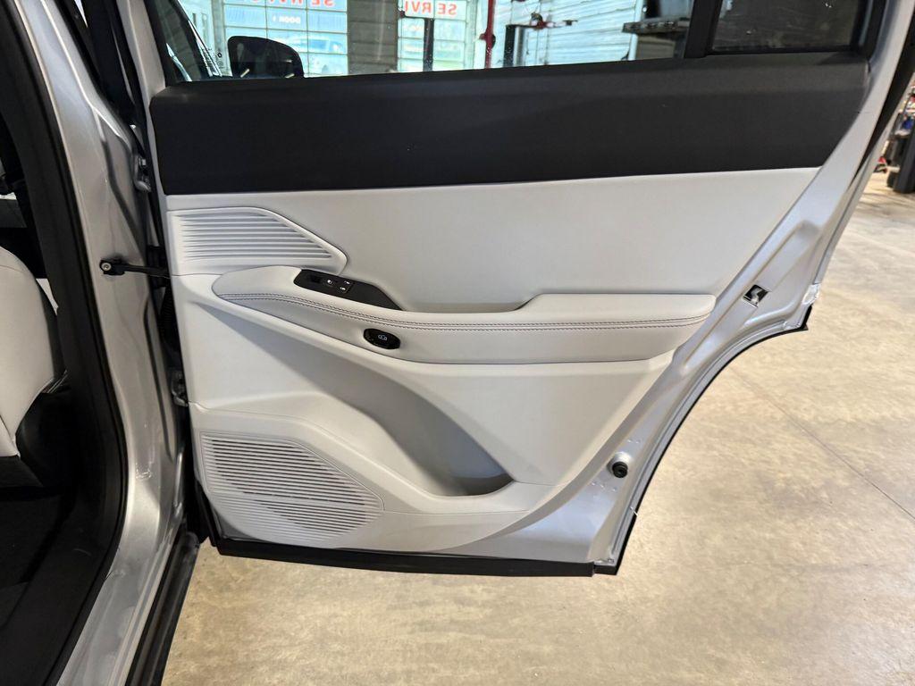 new 2026 Jeep Cherokee car, priced at $40,500