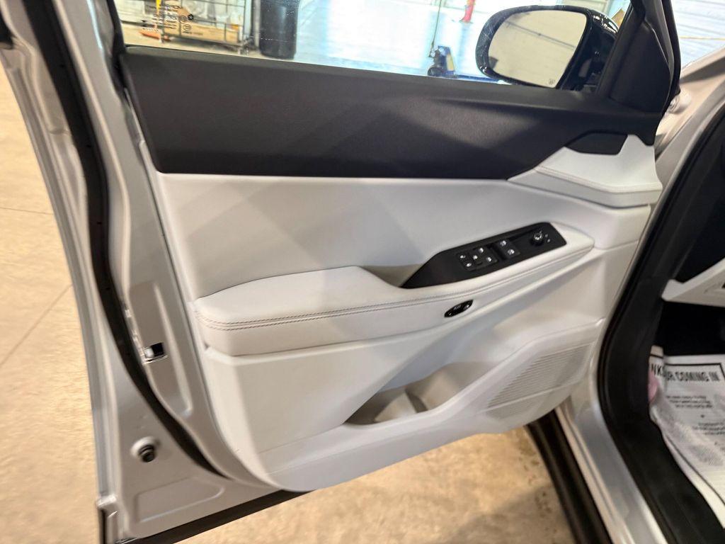 new 2026 Jeep Cherokee car, priced at $40,500