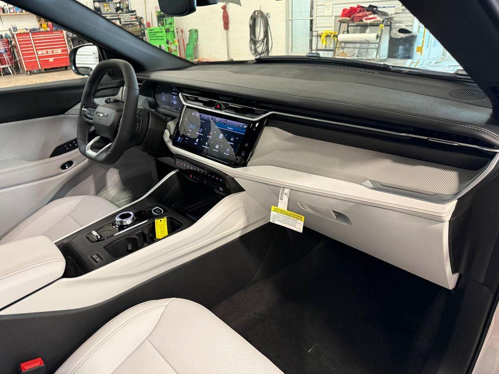 new 2026 Jeep Cherokee car, priced at $40,500