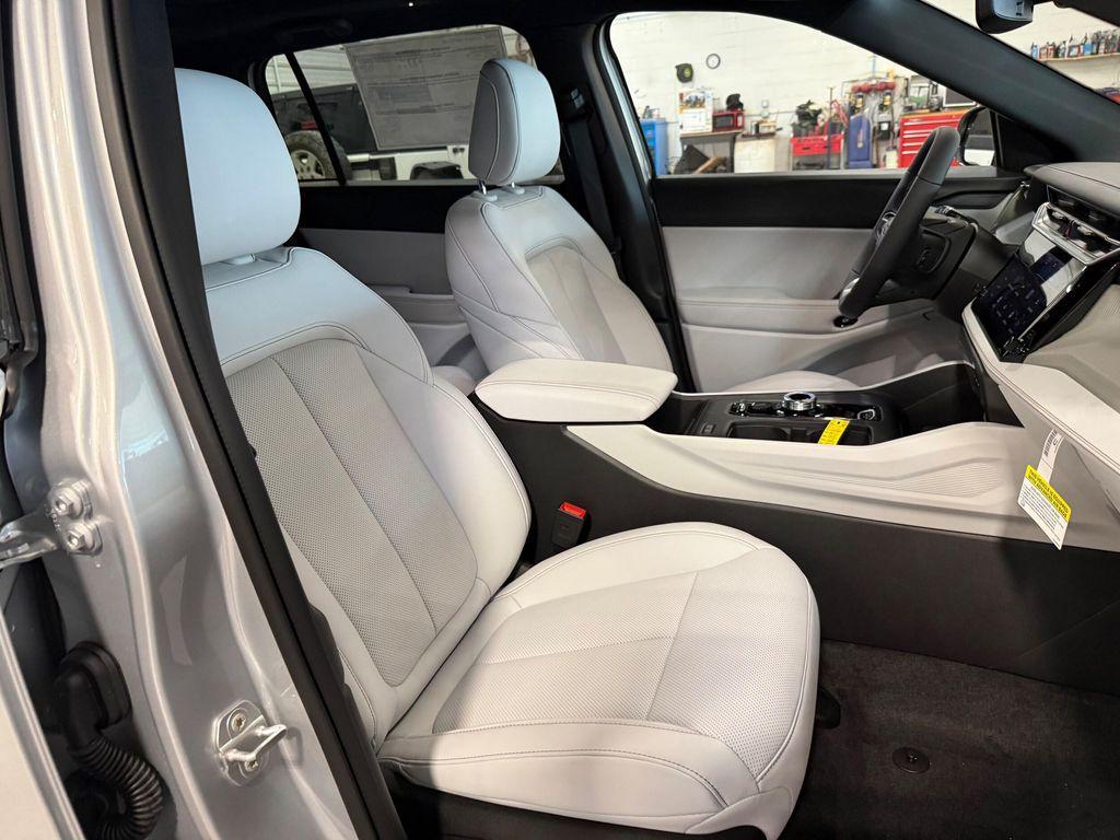 new 2026 Jeep Cherokee car, priced at $40,500