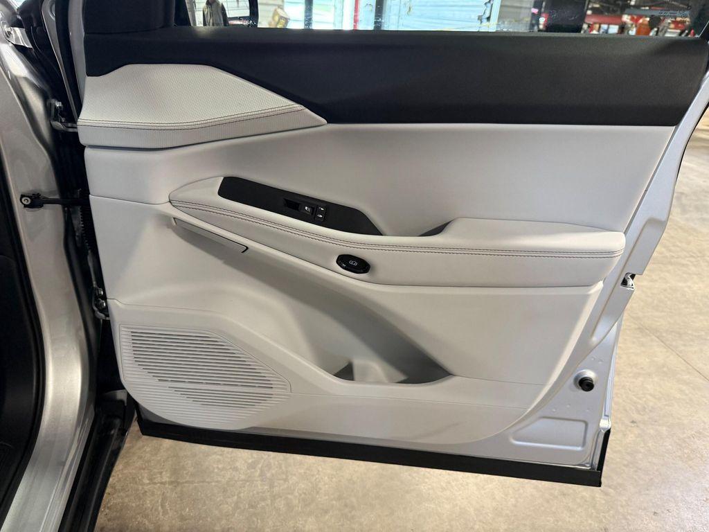 new 2026 Jeep Cherokee car, priced at $40,500