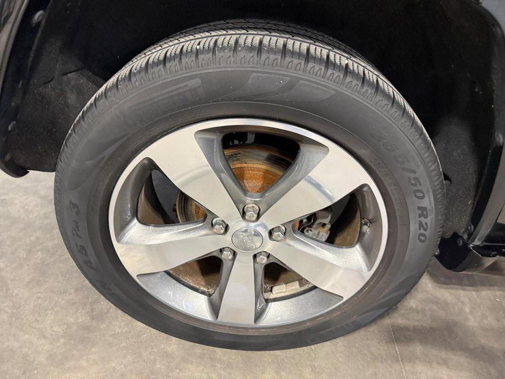 used 2016 Jeep Grand Cherokee car, priced at $15,316