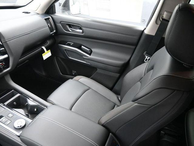 new 2026 Nissan Pathfinder car, priced at $44,992
