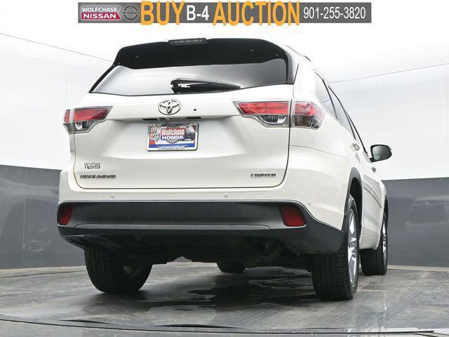 used 2015 Toyota Highlander car, priced at $15,999
