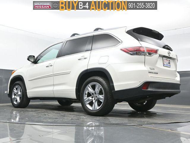 used 2015 Toyota Highlander car, priced at $15,999