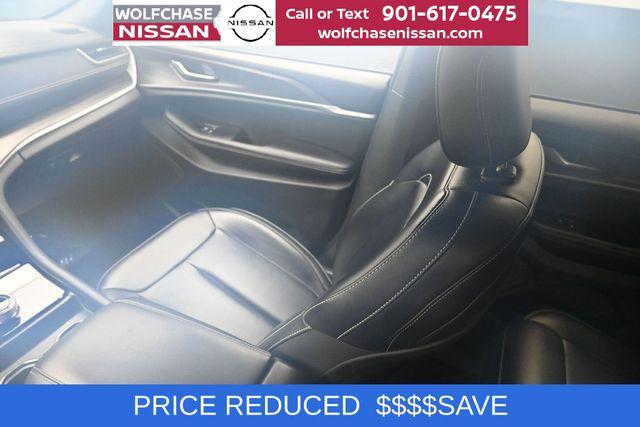 used 2024 Jeep Grand Cherokee car, priced at $32,986