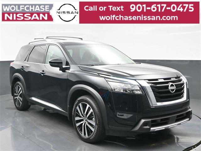 used 2025 Nissan Pathfinder car, priced at $41,899