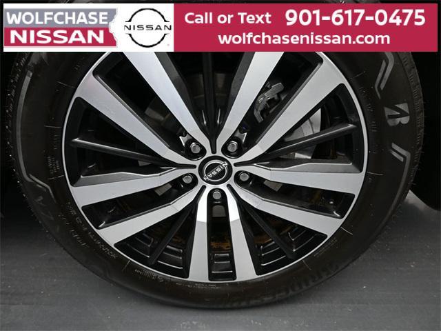 used 2025 Nissan Pathfinder car, priced at $41,899