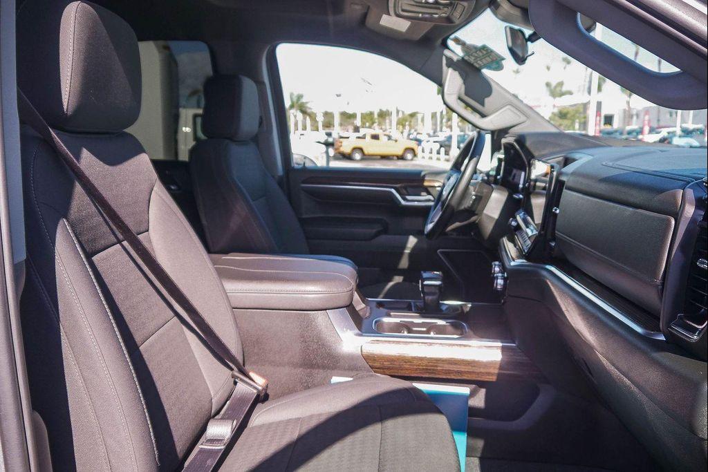 used 2024 GMC Sierra 1500 car, priced at $45,481