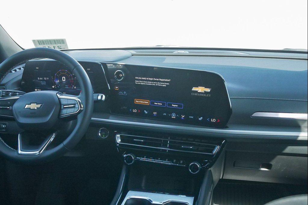 new 2026 Chevrolet Traverse car, priced at $43,445