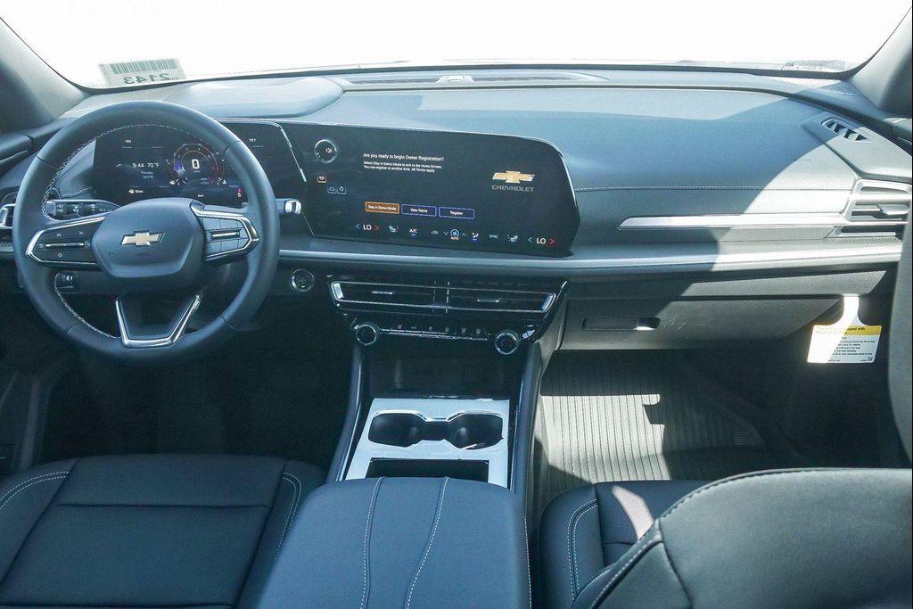 new 2026 Chevrolet Traverse car, priced at $43,445
