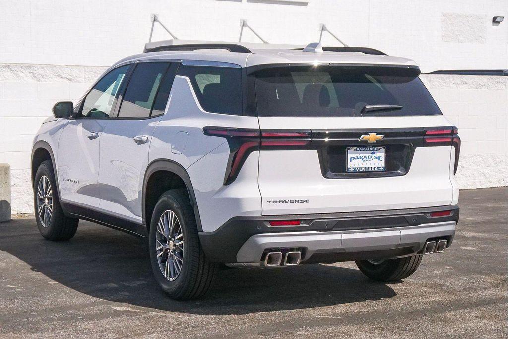 new 2026 Chevrolet Traverse car, priced at $43,445