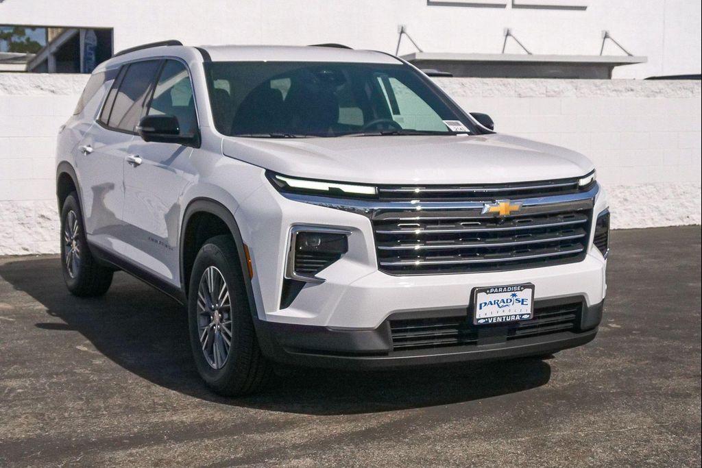 new 2026 Chevrolet Traverse car, priced at $43,445