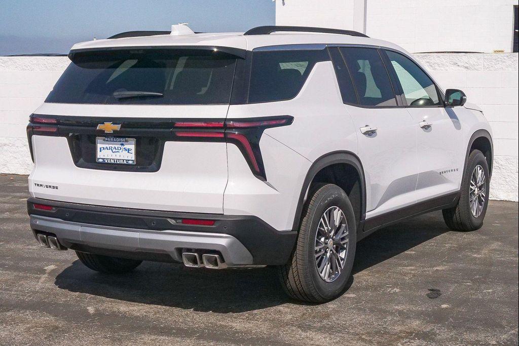 new 2026 Chevrolet Traverse car, priced at $43,445
