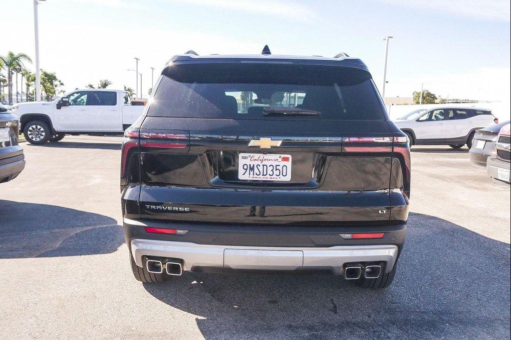 used 2024 Chevrolet Traverse car, priced at $36,981