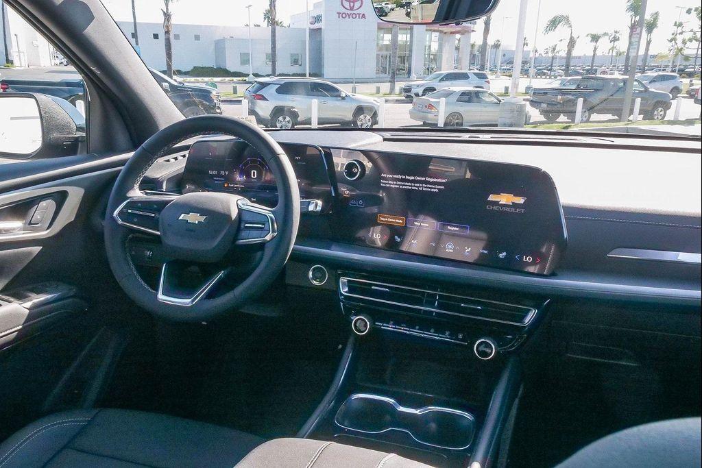 new 2026 Chevrolet Traverse car, priced at $43,345